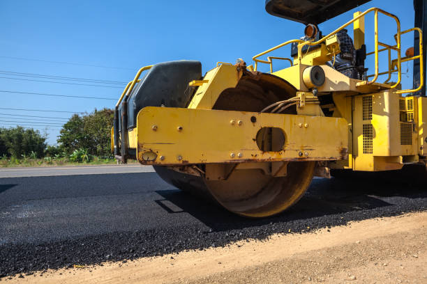 Best Asphalt Driveway Installation  in White House, TN